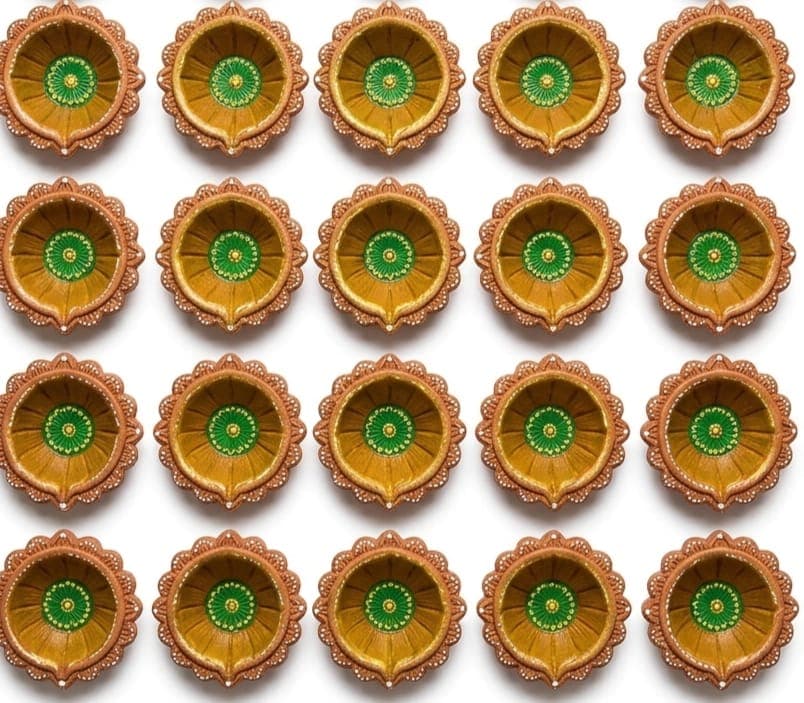 Terracotta Diyas in multicolour