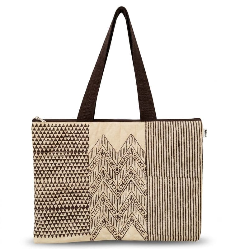 Geometric Print Laptop Bag in Off-white / Brown, Geometric pattern