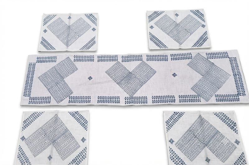 Cotton Chevron Border Table Runner Set (Navy) in Off-white / Navy blue, Geometric — Chevron & Border